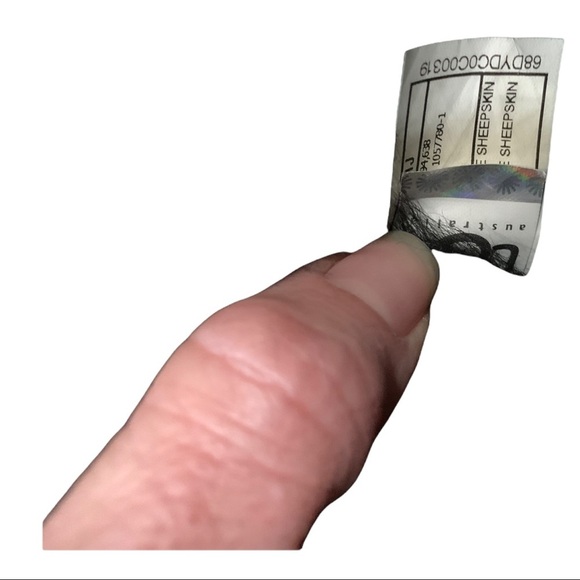 UGG black short boot size 5 - Picture 5 of 6